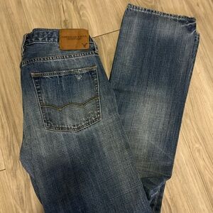 Men American Eagle AEO Original Straight Denim Jeans Med Wash 29x32 Distressed